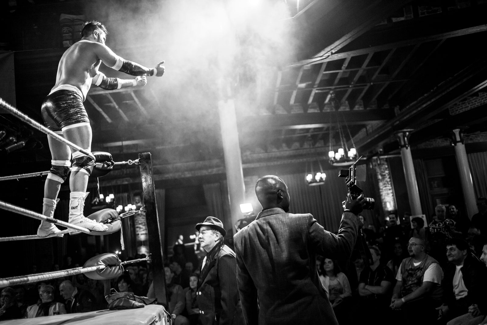 Close-up wrestling move captured from the apron, Brussels 2015